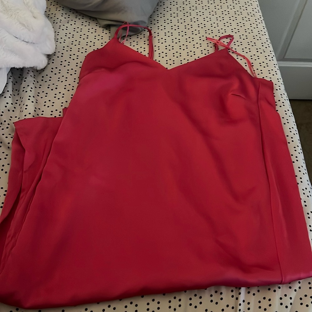 pink dress